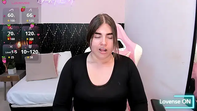 Aabby lee online show from November 15, 2025, 7:32 pm