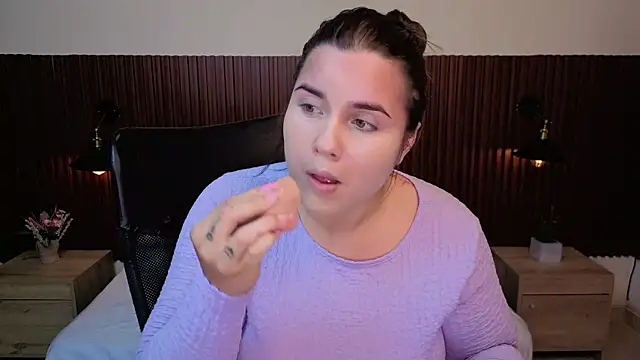 Aabby lee online show from April 18, 2026, 8:09 pm