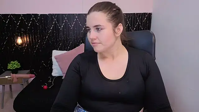 Snapshot of Aabby_lee chatting on July 21, 2026, 6:32 pm Aabby lee online show from July 21, 2026, 6:32 pm