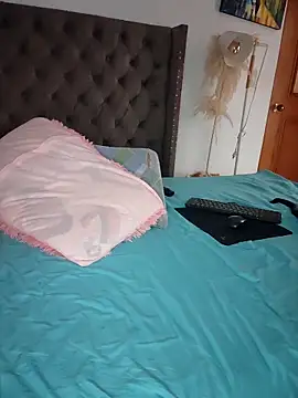 manuela star online show from September 23, 2025, 9:40 pm