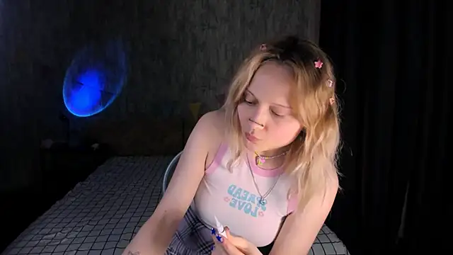 Snapshot of MariaMango chatting on February 12, 2025, 10:59 pm MariaMango online show from February 12, 2025, 10:59 pm