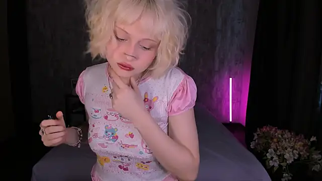 Snapshot of MariaMango chatting on October 23, 2025, 4:45 am MariaMango online show from October 23, 2025, 4:45 am