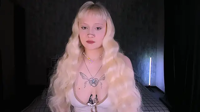 Snapshot of MariaMango chatting on November 10, 2025, 9:47 pm MariaMango online show from November 10, 2025, 9:47 pm