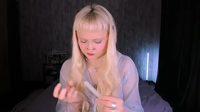 Snapshot of MariaMango chatting on November 14, 2025, 2:10 am MariaMango online show from November 14, 2025, 2:10 am