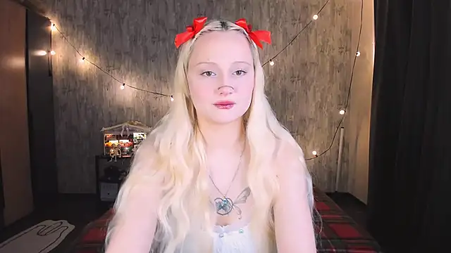 Snapshot of MariaMango chatting on November 22, 2025, 1:37 am MariaMango online show from November 22, 2025, 1:37 am