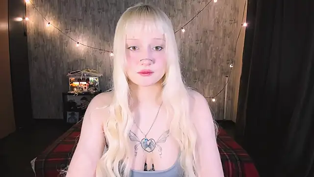 Snapshot of MariaMango chatting on November 26, 2025, 12:11 am MariaMango online show from November 26, 2025, 12:11 am