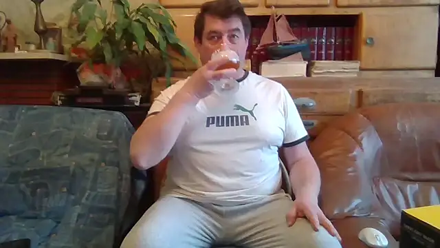 sympatrique online show from February 22, 2025, 11:46 am