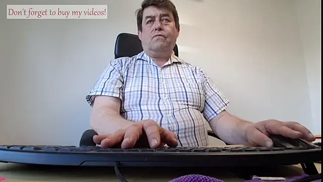 Snapshot of sympatrique chatting on May 28, 2026, 2:58 pm sympatrique online show from May 28, 2026, 2:58 pm