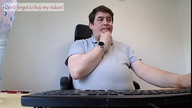 Snapshot of sympatrique chatting on June 17, 2026, 7:44 am sympatrique online show from June 17, 2026, 7:44 am