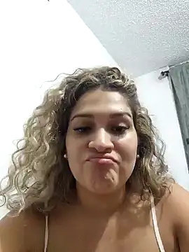 Sara smiiith211 online show from January 20, 2025, 1:18 am