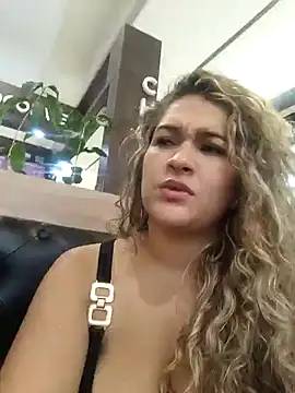 Sara smiiith211 online show from January 26, 2025, 7:09 pm