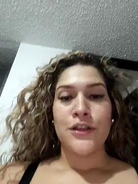 Sara smiiith211 online show from March 11, 2025, 2:54 am