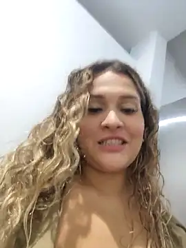 Sara smiiith211 online show from March 14, 2025, 1:48 am