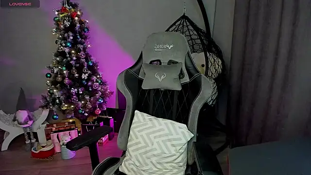 lily williamss online show from January 11, 2025, 3:13 am