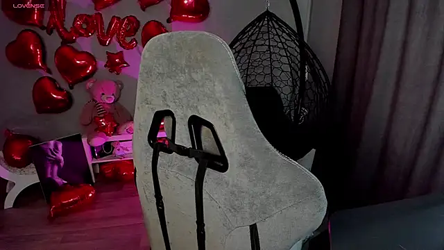 lily williamss online show from February 28, 2025, 3:59 am