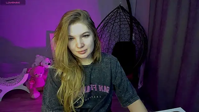 Snapshot of lily_williamss chatting on February 17, 2026, 12:40 am lily williamss online show from February 17, 2026, 12:40 am