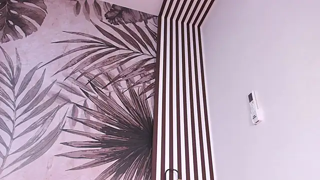 Samaantha-White online show from February 6, 2025, 12:05 pm