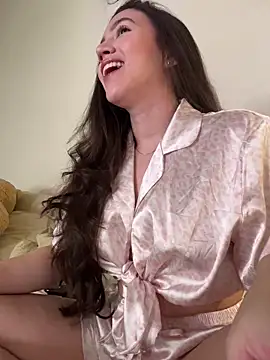 Amelia Rouse online show from December 19, 2025, 4:03 pm