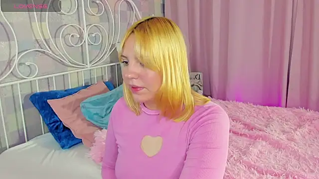 Stacy Luv online show from November 21, 2025, 9:08 am