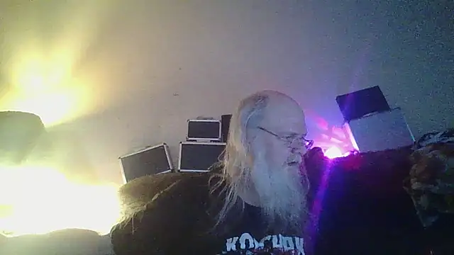 Snapshot of VicFerrari1 chatting on July 17, 2026, 3:24 am VicFerrari1 online show from July 17, 2026, 3:24 am