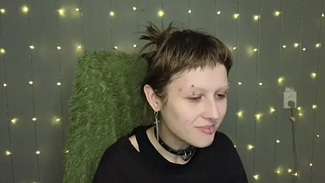 kortny yo online show from December 5, 2024, 9:39 pm