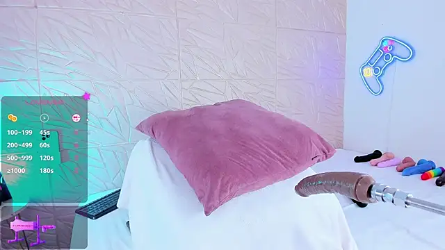 ashley nicoll online show from January 28, 2025, 1:27 pm