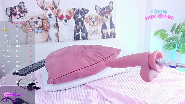 ashley nicoll online show from November 13, 2025, 3:11 pm