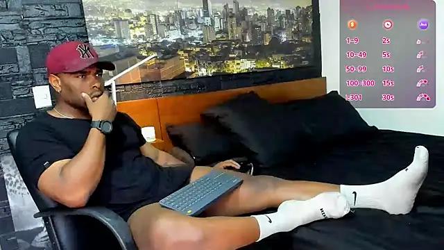 Snapshot of thomas_santtos1 chatting on January 21, 2025, 1:11 pm thomas santtos1 online show from January 21, 2025, 1:11 pm