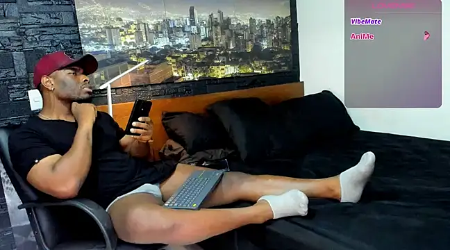 Snapshot of thomas_santtos1 chatting on January 25, 2025, 10:28 pm thomas santtos1 online show from January 25, 2025, 10:28 pm