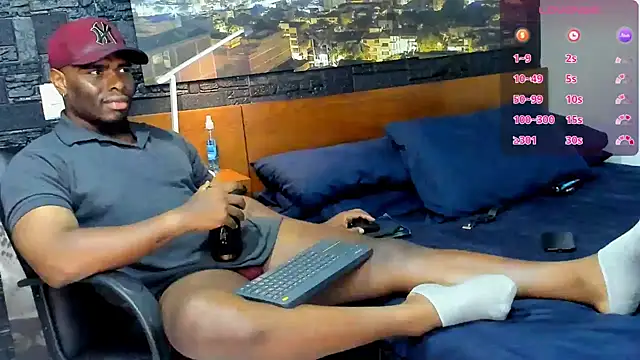 Snapshot of thomas_santtos1 chatting on February 13, 2025, 11:26 pm thomas santtos1 online show from February 13, 2025, 11:26 pm