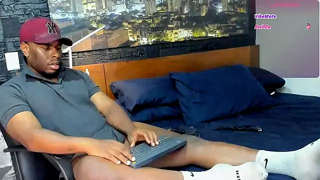 Snapshot of thomas_santtos1 chatting on February 16, 2025, 8:55 pm thomas santtos1 online show from February 16, 2025, 8:55 pm