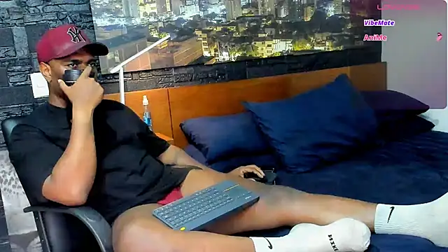 Snapshot of thomas_santtos1 chatting on February 17, 2025, 9:52 pm thomas santtos1 online show from February 17, 2025, 9:52 pm