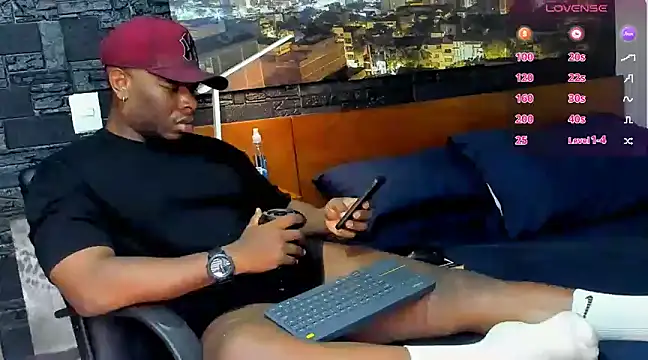 Snapshot of thomas_santtos1 chatting on February 18, 2025, 8:03 pm thomas santtos1 online show from February 18, 2025, 8:03 pm