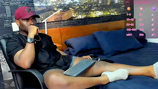 Snapshot of thomas_santtos1 chatting on March 3, 2025, 12:26 am thomas santtos1 online show from March 3, 2025, 12:26 am