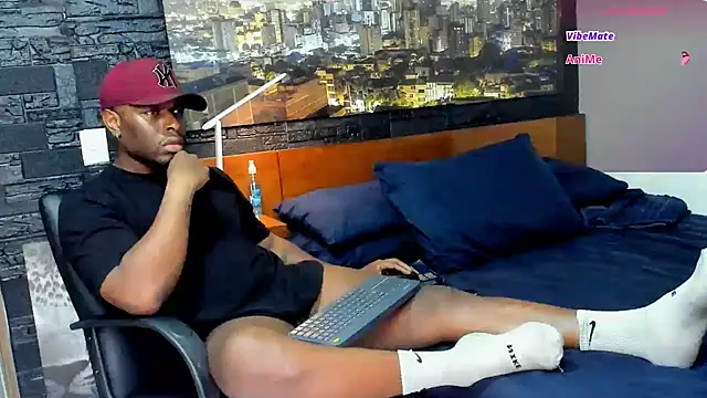 Snapshot of thomas_santtos1 chatting on March 5, 2025, 8:10 pm thomas santtos1 online show from March 5, 2025, 8:10 pm