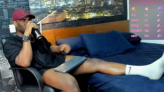 Snapshot of thomas_santtos1 chatting on March 7, 2025, 3:08 am thomas santtos1 online show from March 7, 2025, 3:08 am