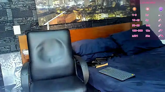 Snapshot of thomas_santtos1 chatting on March 11, 2025, 1:23 pm thomas santtos1 online show from March 11, 2025, 1:23 pm