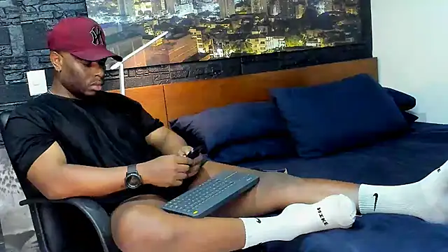 Snapshot of thomas_santtos1 chatting on March 11, 2025, 8:42 pm thomas santtos1 online show from March 11, 2025, 8:42 pm