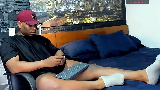 Snapshot of thomas_santtos1 chatting on March 19, 2025, 9:58 pm thomas santtos1 online show from March 19, 2025, 9:58 pm
