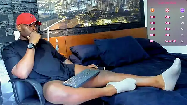 Snapshot of thomas_santtos1 chatting on March 21, 2025, 8:29 pm thomas santtos1 online show from March 21, 2025, 8:29 pm