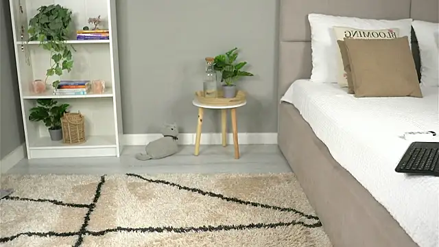 JuliaRichard online show from July 10, 2026, 10:07 am