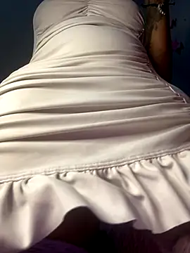 Cherrytowild online show from November 12, 2025, 8:37 am