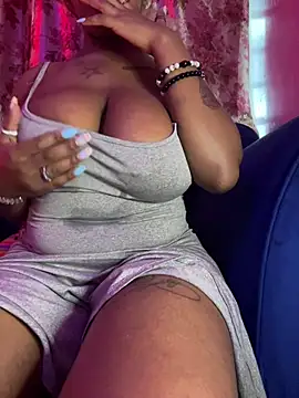 Cherrytowild online show from April 16, 2026, 12:17 pm