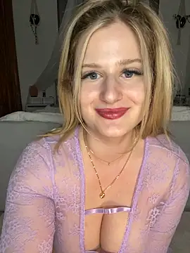 Busty-Ellie online show from March 9, 2025, 5:06 pm