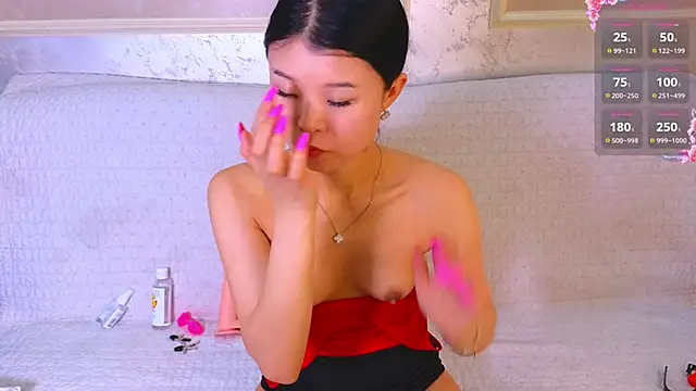 Snapshot of Tina_Kim_ chatting on May 30, 2026, 9:06 am Tina Kim online show from May 30, 2026, 9:06 am