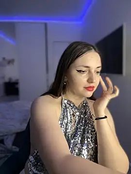 Snapshot of HoneySweetBee chatting on December 2, 2025, 11:45 pm HoneySweetBee online show from December 2, 2025, 11:45 pm