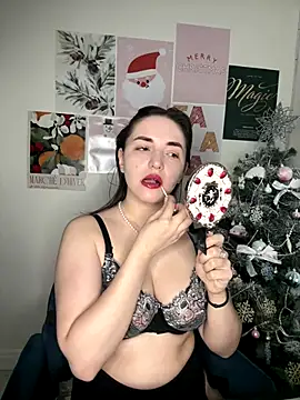 Snapshot of HoneySweetBee chatting on December 15, 2025, 5:23 am HoneySweetBee online show from December 15, 2025, 5:23 am