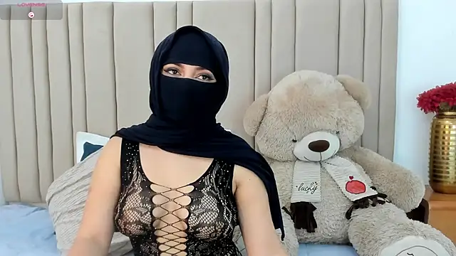 Snapshot of izadii chatting on May 4, 2026, 6:48 pm izadii online show from May 4, 2026, 6:48 pm