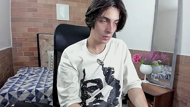 MIKE HUNTER7 online show from January 7, 2025, 3:57 am