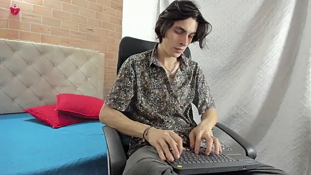 MIKE HUNTER7 online show from February 5, 2025, 1:00 pm